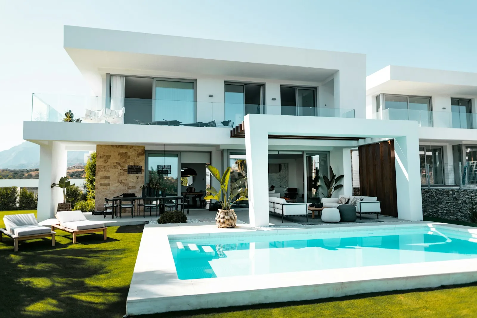 Casa en residencial Villa Serena, Colonia Los Pinares